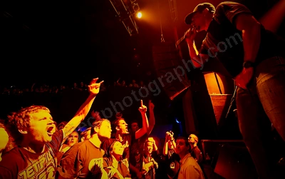 pennywise_crowd_metro_freo_wyliepic_4_13_03.png