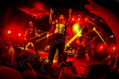 phil_anselmo_and_the_illegals_crowd_capitol_wyliepic_23_3_19_03.png