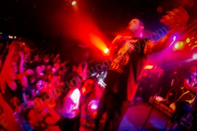 phil_anselmo_and_the_illegals_crowd_capitol_wyliepic_23_3_19_25.png