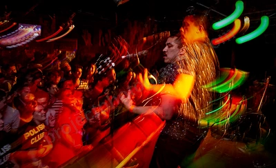 polish_club_crowd_amp_wyliepic_12_18_06.png