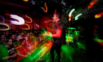 polish_club_crowd_amp_wyliepic_12_18_13.png