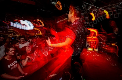 polish_club_crowd_amp_wyliepic_12_18_41.png