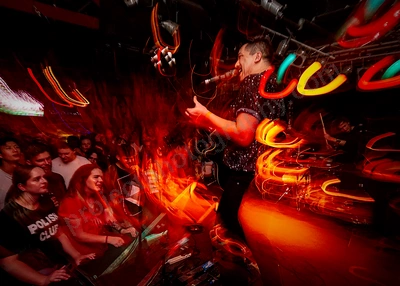 polish_club_crowd_amp_wyliepic_12_18_55.png