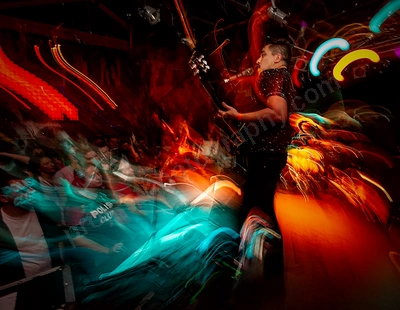 polish_club_crowd_amp_wyliepic_12_18_57.png