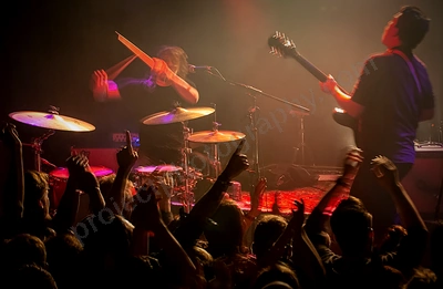polish_club_crowd_amp_wyliepic_5_17_03.png