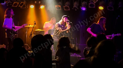 ray_finkle_crowd_amp_wyliepic_7_17_05.png