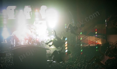 red_hot_chili_peppers_crowd_bdo_wyliepic_13_00.png