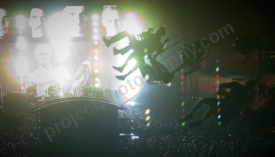 red_hot_chili_peppers_crowd_bdo_wyliepic_13_01.png
