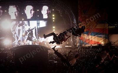 red_hot_chili_peppers_crowd_bdo_wyliepic_13_03.png