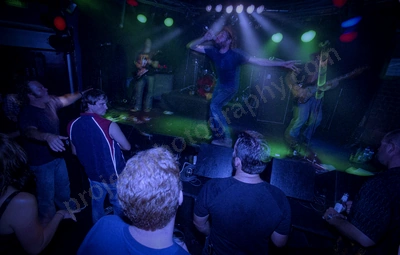 rollerball_crowd_amp_2526_wyliepic_10_2004_100.jpg