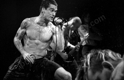 rollins_band_crowd_331_berlin_wyliepic_10_92_05.jpg