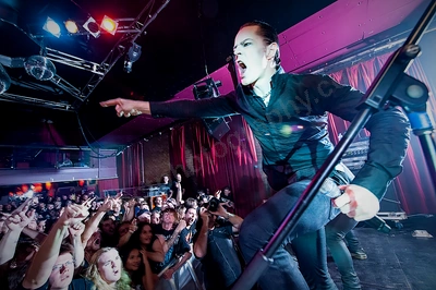 satyricon_crowd_capital_wyliepic_3_09_07.png