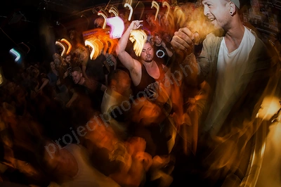saviour_amp_crowd_wyliepic_12_17_009.png