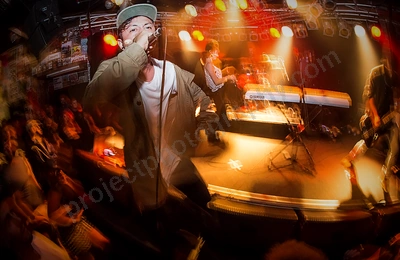 saviour_amp_crowd_wyliepic_12_17_035.png
