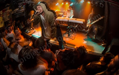 saviour_amp_crowd_wyliepic_12_17_075.png
