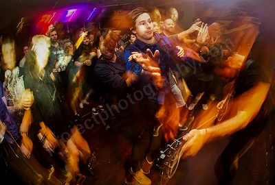scalphunter_crowd_boston_wyliepic_10_17_04.png