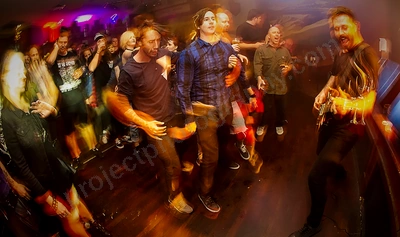 scalphunter_crowd_boston_wyliepic_10_17_05.png