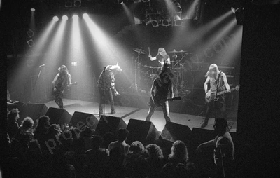 screaming_jets_crowd_168_metro_freo_wyliepic_92_02.jpg