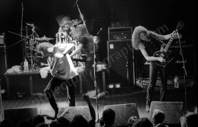 screaming_jets_metros_freo_1048_wyliepic_3_95_04.jpg