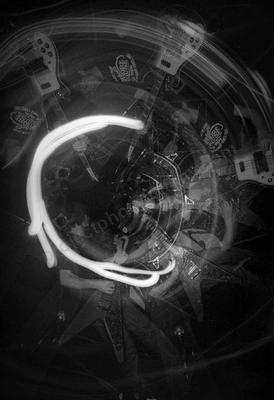 screwtop_detonators_2430_wyliepic_4_2005_14.jpg