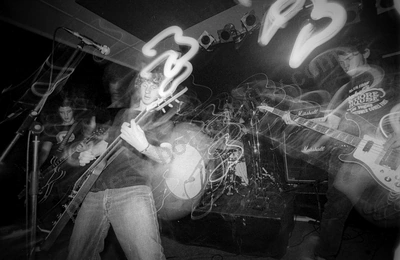 screwtop_detonators_amp_2428_wyliepic_19_6_2005_02.jpg