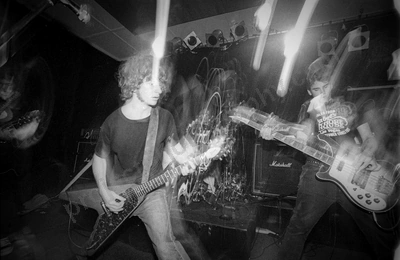 screwtop_detonators_amp_2428_wyliepic_19_6_2005_05.jpg
