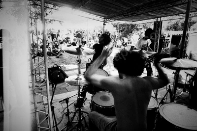 screwtop_detonators_australia_day_oxcliffe_st_2553_54_wyliepic_26_11_2005_01.jpg