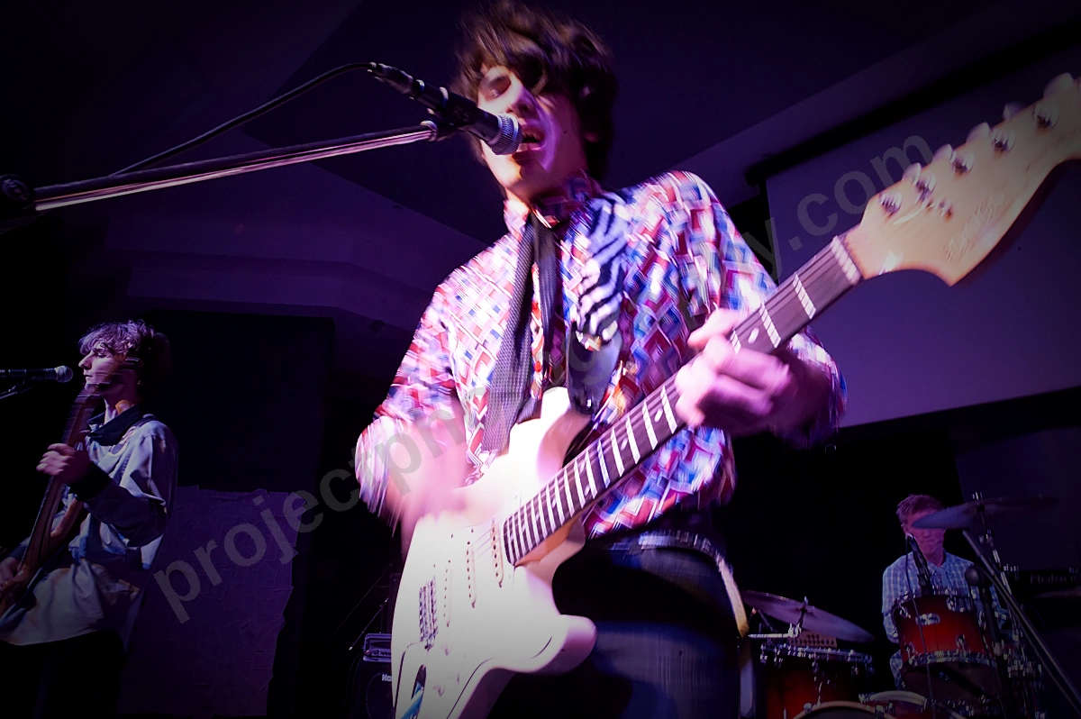 seams_ampfest_wyliepic_5_10_003.png