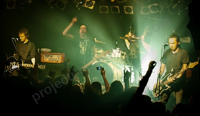 shihad_amp_wyliepic_10_09_038.png