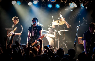 shihad_amp_wyliepic_10_09_128.png
