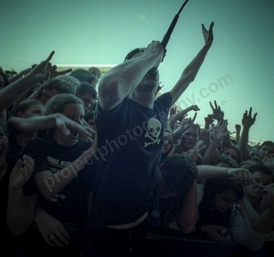 shihad_crowd_rockit_1935_wyliepic_7_10_2000_00_1.jpg