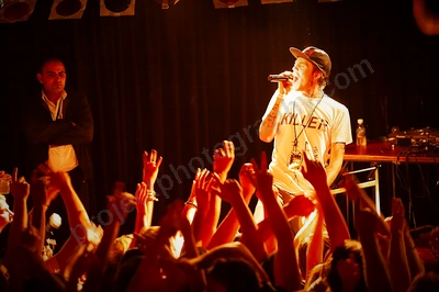 six60_crowd_amp_wyliepic_11_11_02.png