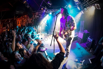 skeggs_crowd_amp_wyliepic_8_16_10.png
