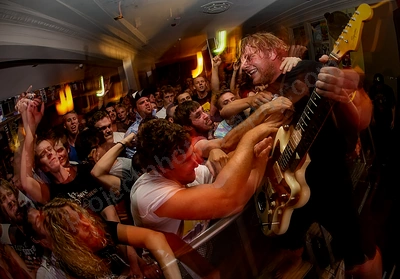 smith_street_band_crowd_rosemount_wyliepic_2_13_00.png