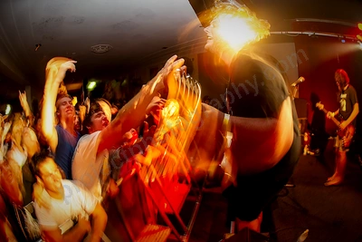 smith_street_band_crowd_rosemount_wyliepic_2_13_12.png