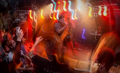 statues_crowd_amp_wyliepic_5_18_48.png