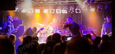 stick_to_your_guns_crowd_amp_wyliepic_1_18_58.png