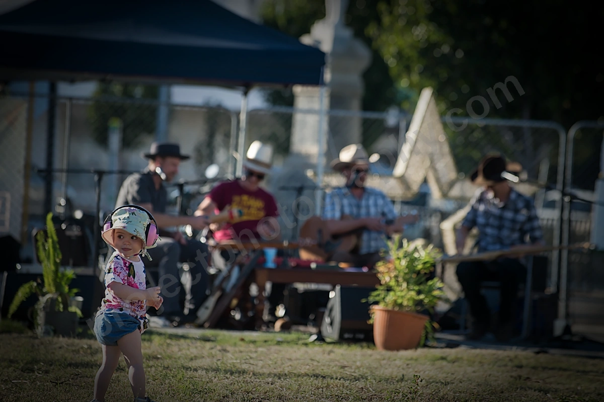 stoney_joe_dancing_kid_freo_wyliepic_11_08_00.png