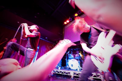 strung_out_crowd_capitol_wyliepic_6_10_06.png