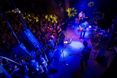 teenage_fanclub_crowd_capitol_wyliepic_2_19_00.png