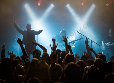 tesseract_crowd_capitol_wyliepic_9_18_09.png