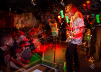 turnstile_crowd_amp_wyliepic_19_1_19_08.png