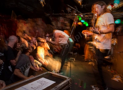 turnstile_crowd_amp_wyliepic_19_1_19_11.png