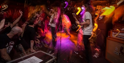 turnstile_crowd_amp_wyliepic_19_1_19_30.png