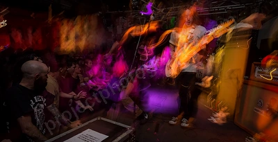 turnstile_crowd_amp_wyliepic_19_1_19_35.png