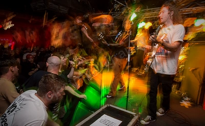 turnstile_crowd_amp_wyliepic_19_1_19_45.png