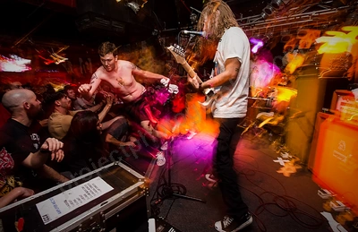 turnstile_crowd_amp_wyliepic_19_1_19_54.png
