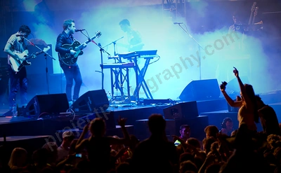 two_door_cinema_club_crowd_southbound_wyliepic_1_13_38.png