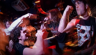 unearth_crowd_amp_wyliepic_7_07_13.png