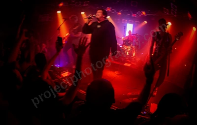 unwritten_law_crowd_amp_wyliepic_8_23_06.png